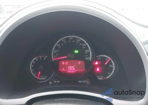 2013 Volkswagen Beetle 2.0T Turbo z USA, uszkodzony, nr VIN 3VWVA7AT3DM620653